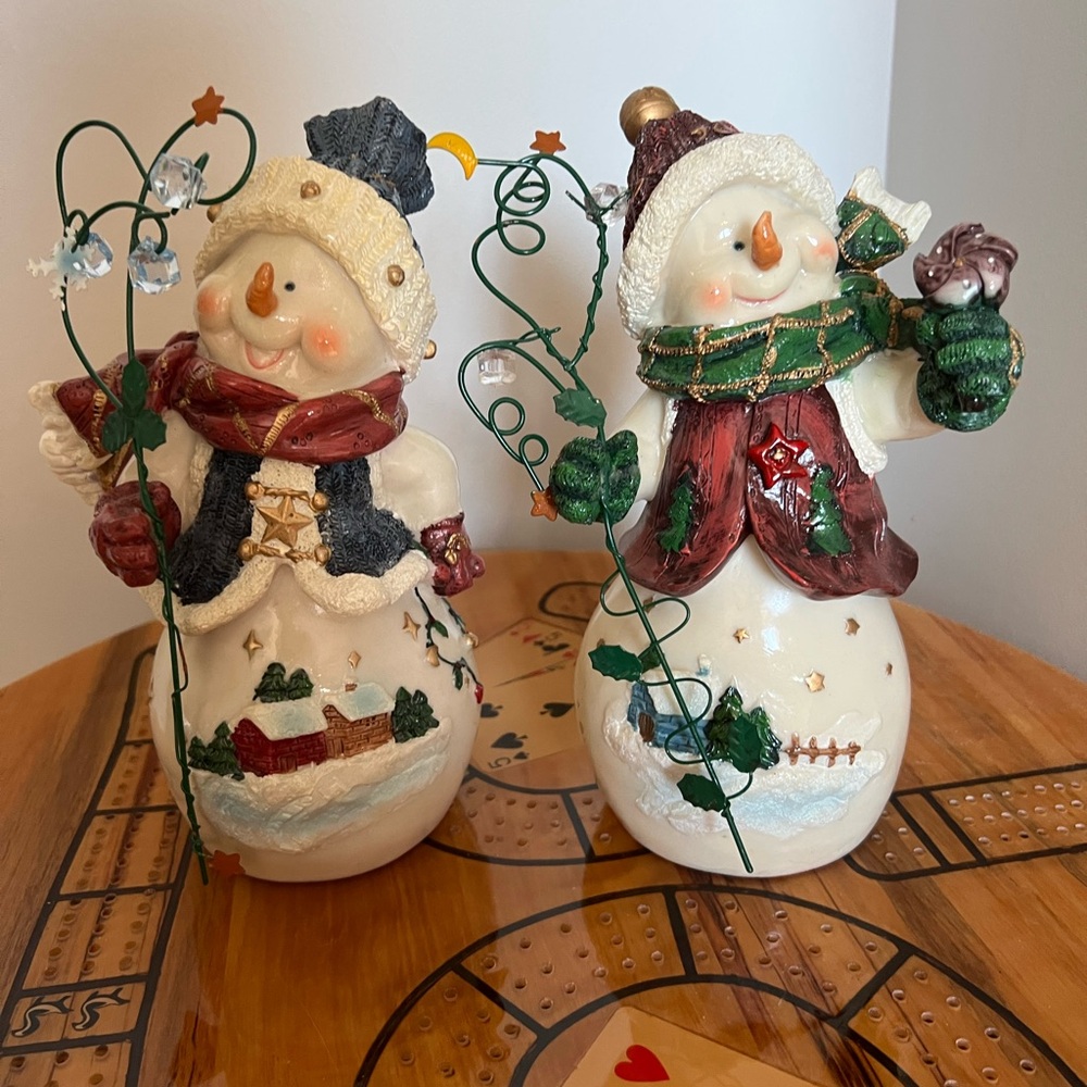 Festive Home Interiors Snowman Figurine Set with Red and Green Accents.